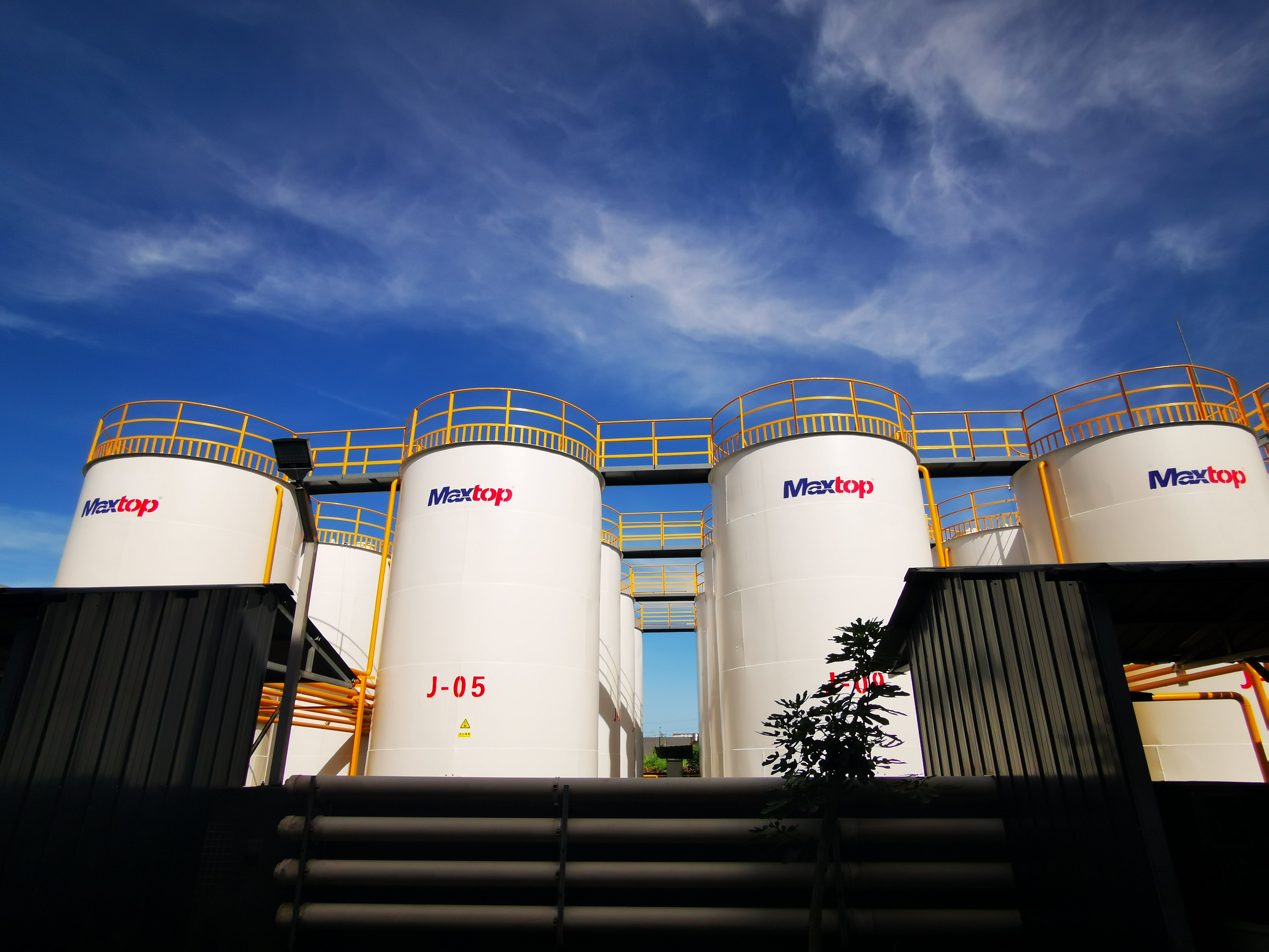 1733195641616825.jpg 油罐區(qū).jpg